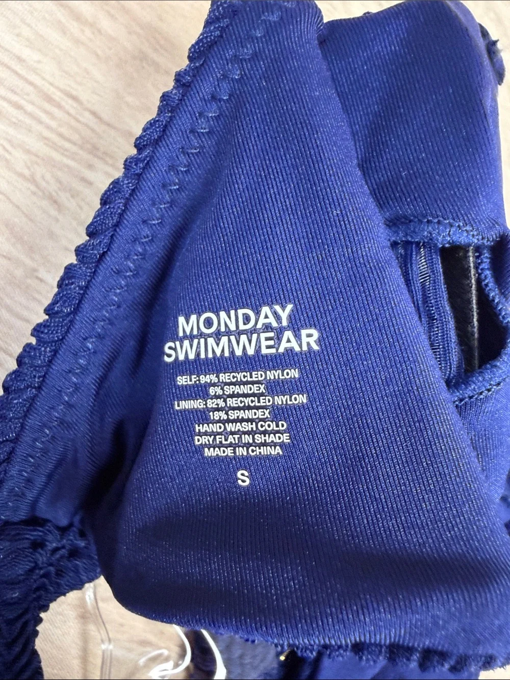 MONDAY SWIMWEAR COSTA RICA TOP MIDNIGHT CRINKLE - S
